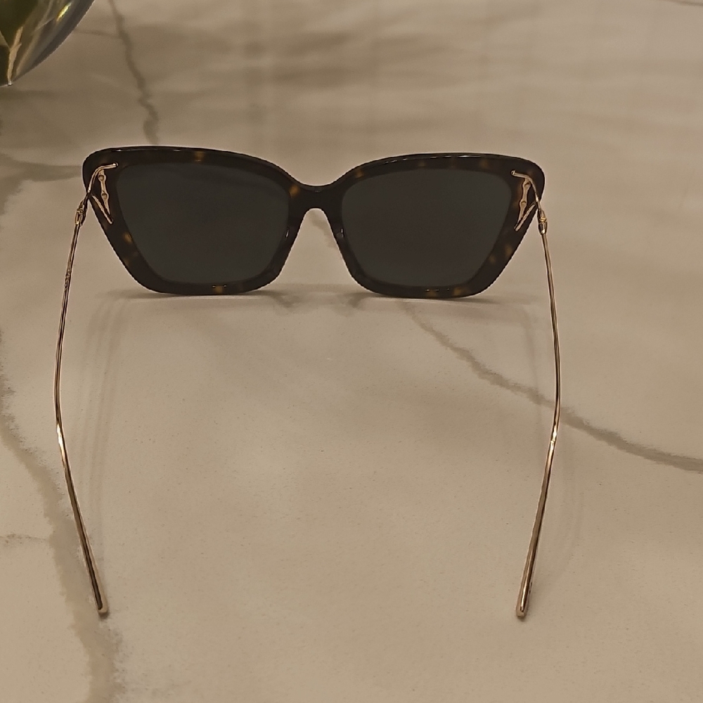 Christian Dior Tortoise Shell Sunglasses (NWOT) - Picture 4 of 7